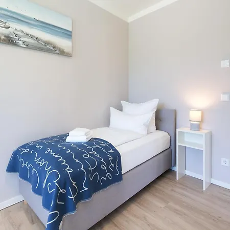 Apartment Wunderschoene Strandunterkunft Fuer 6 Personen *
