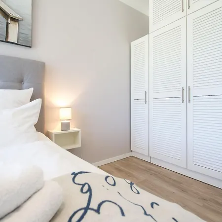 Apartment Wunderschoene Strandunterkunft Fuer 6 Personen Lubeck